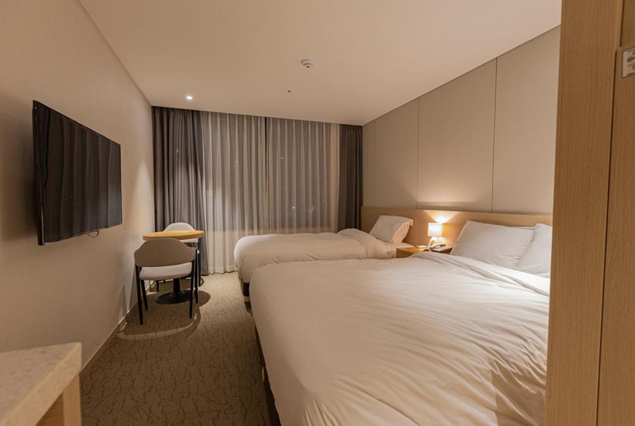 Hotel Zinc Согвипхо Экстерьер фото