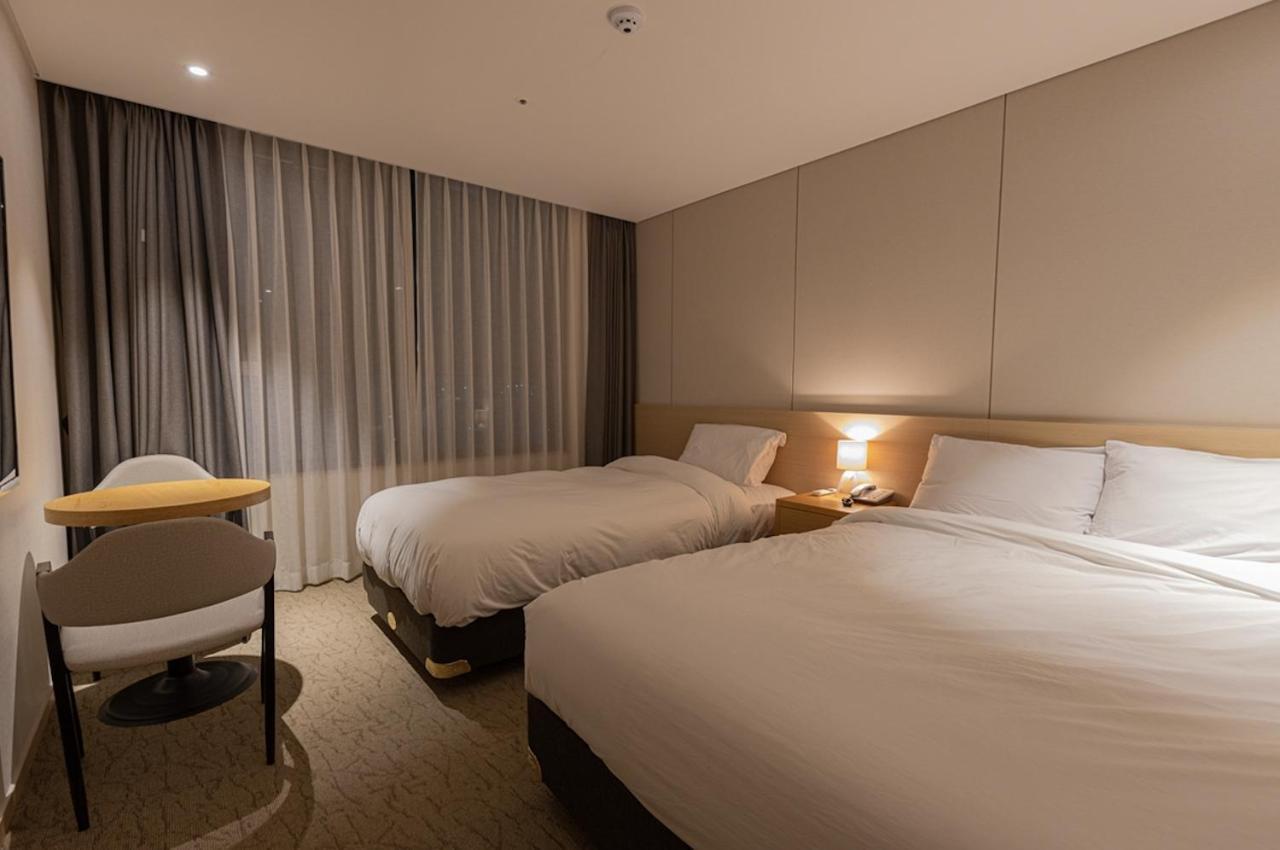 Hotel Zinc Согвипхо Экстерьер фото
