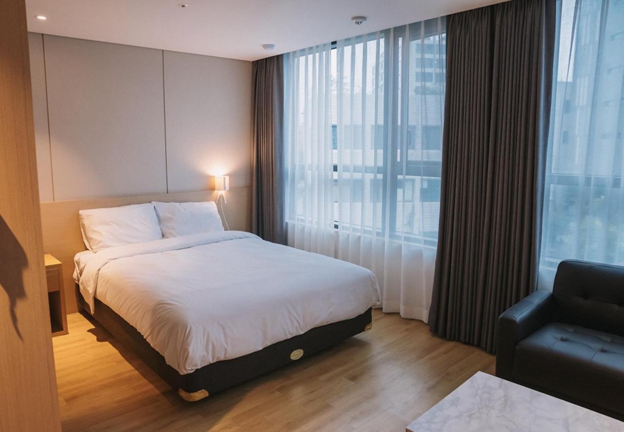 Hotel Zinc Согвипхо Экстерьер фото