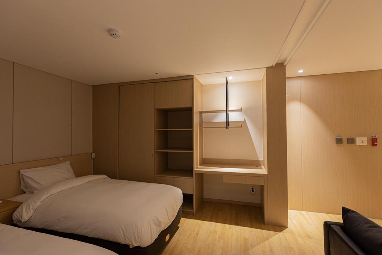 Hotel Zinc Согвипхо Экстерьер фото