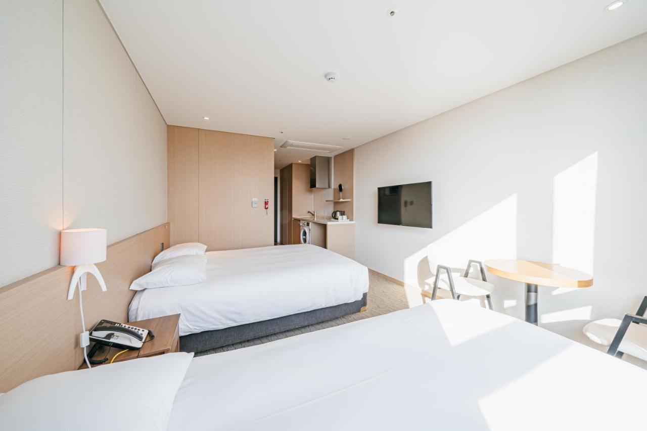 Hotel Zinc Согвипхо Экстерьер фото