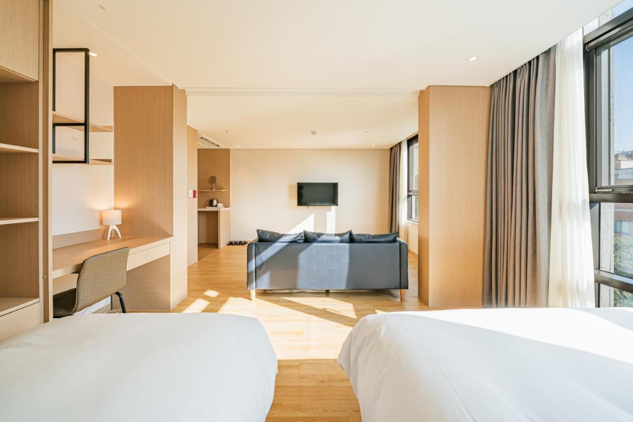 Hotel Zinc Согвипхо Экстерьер фото
