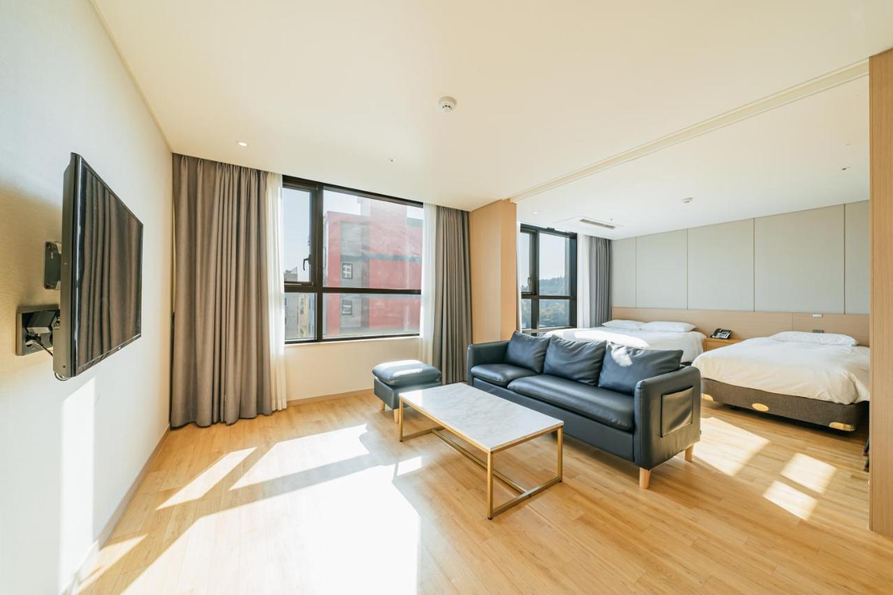 Hotel Zinc Согвипхо Экстерьер фото